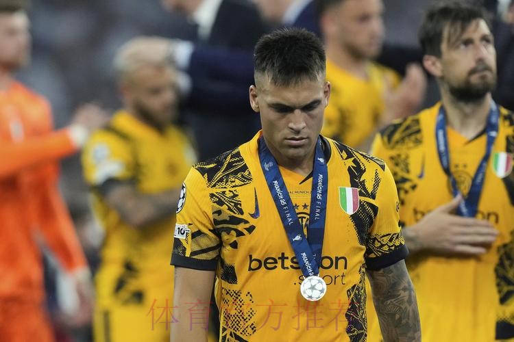 创纪录!安帅5进欧冠决赛 自黑:像伊斯坦布尔之夜 创纪录!安帅5进欧冠决赛 自黑:像伊斯坦布尔之夜